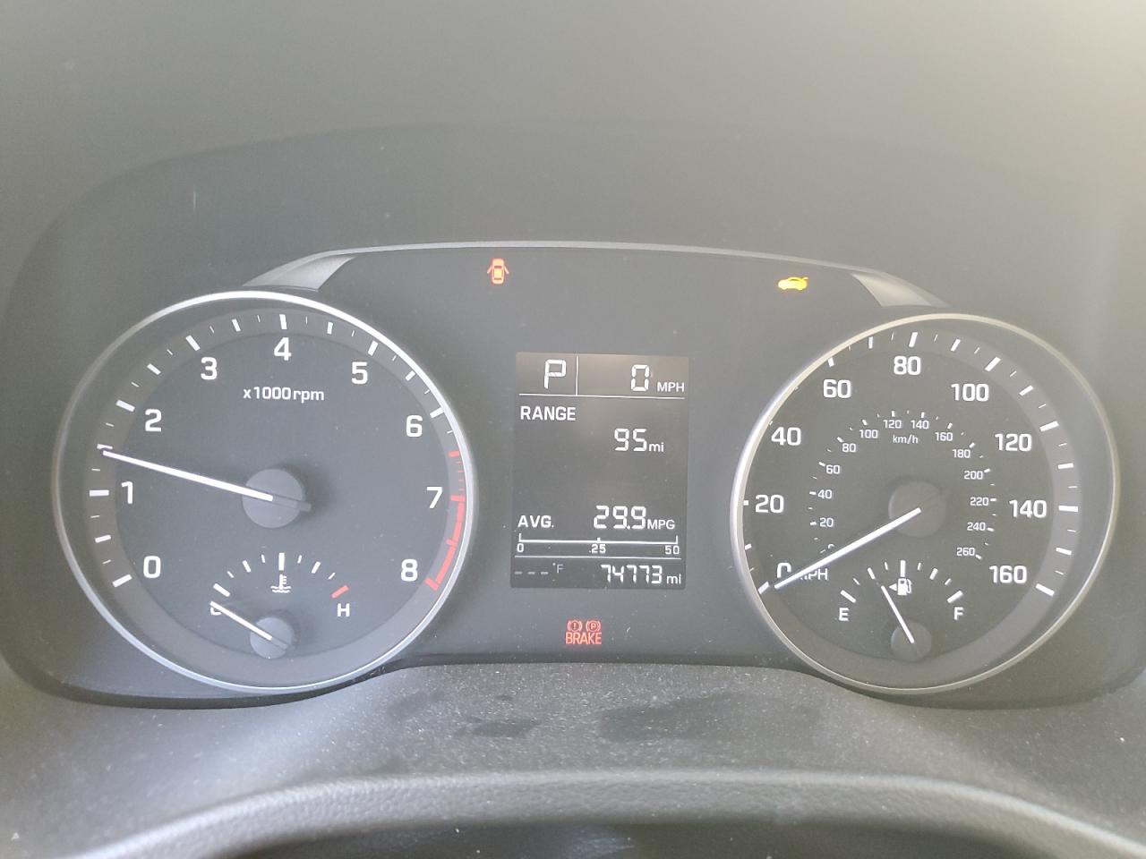 2018 Hyundai Elantra - Image 9