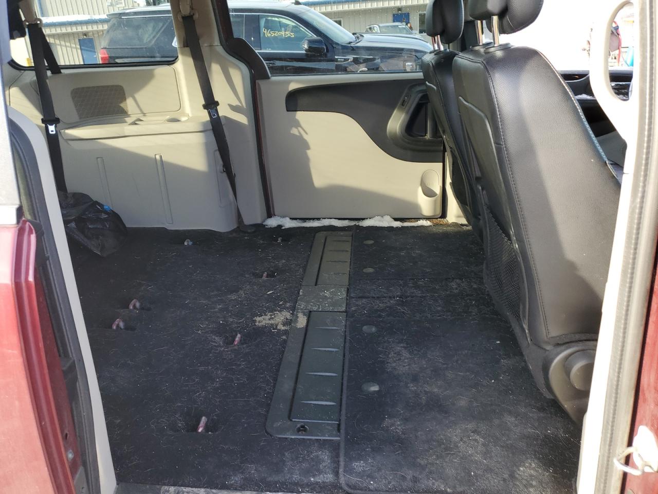 2019 Dodge Caravan - Image 12