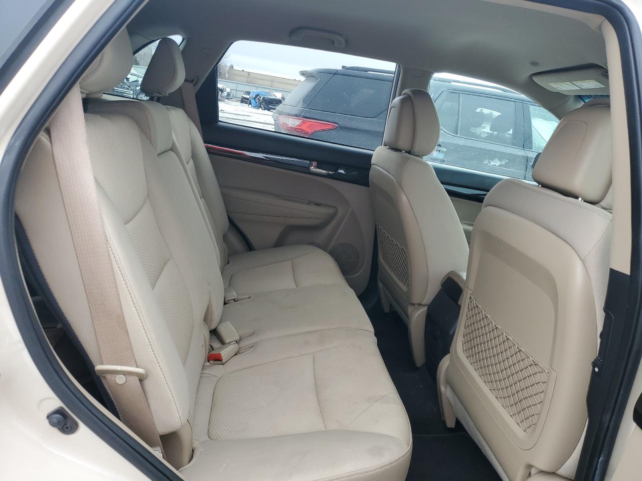 2011 Kia Sorento - Image 11