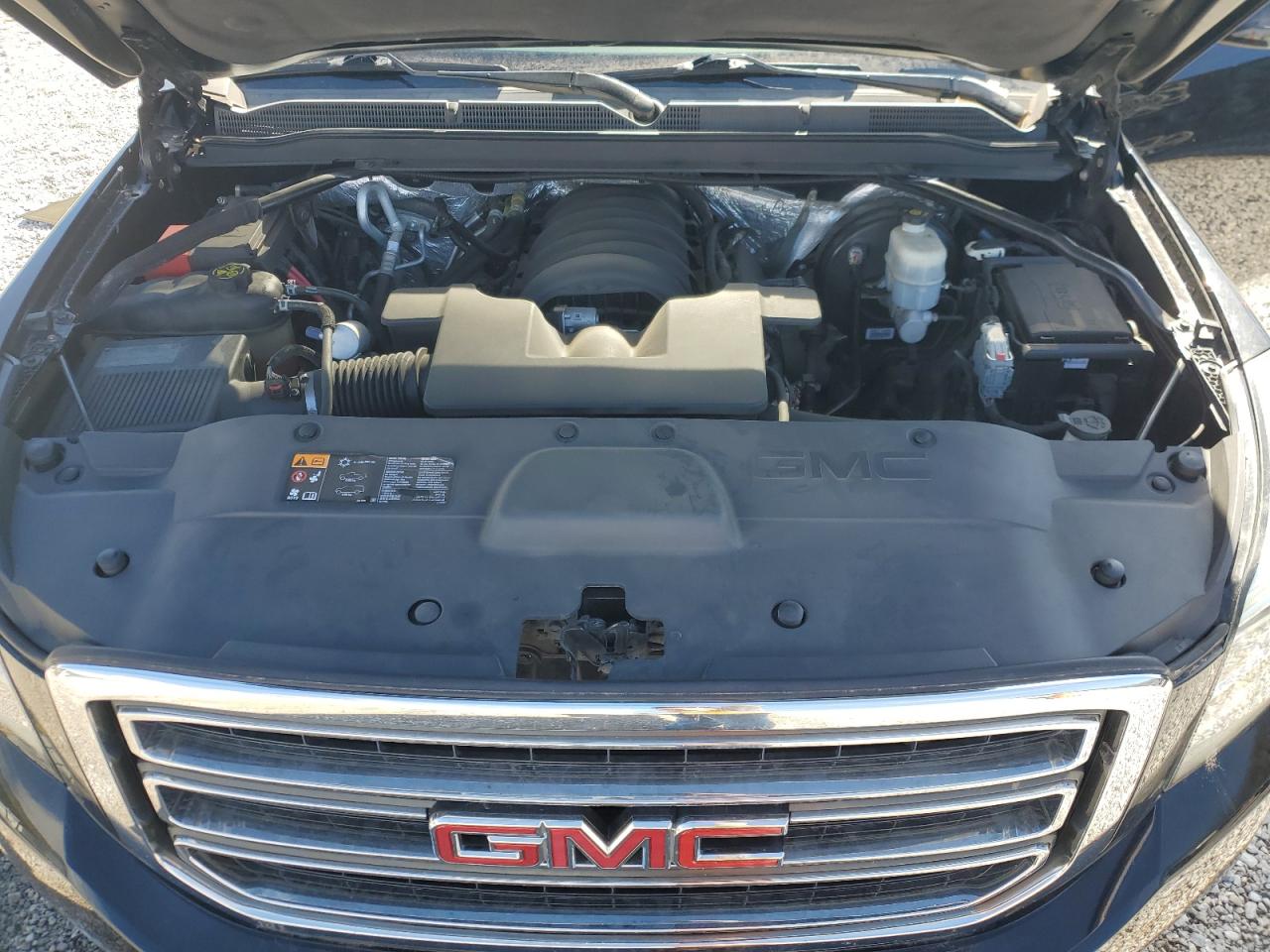 2015 GMC Yukon - Image 13