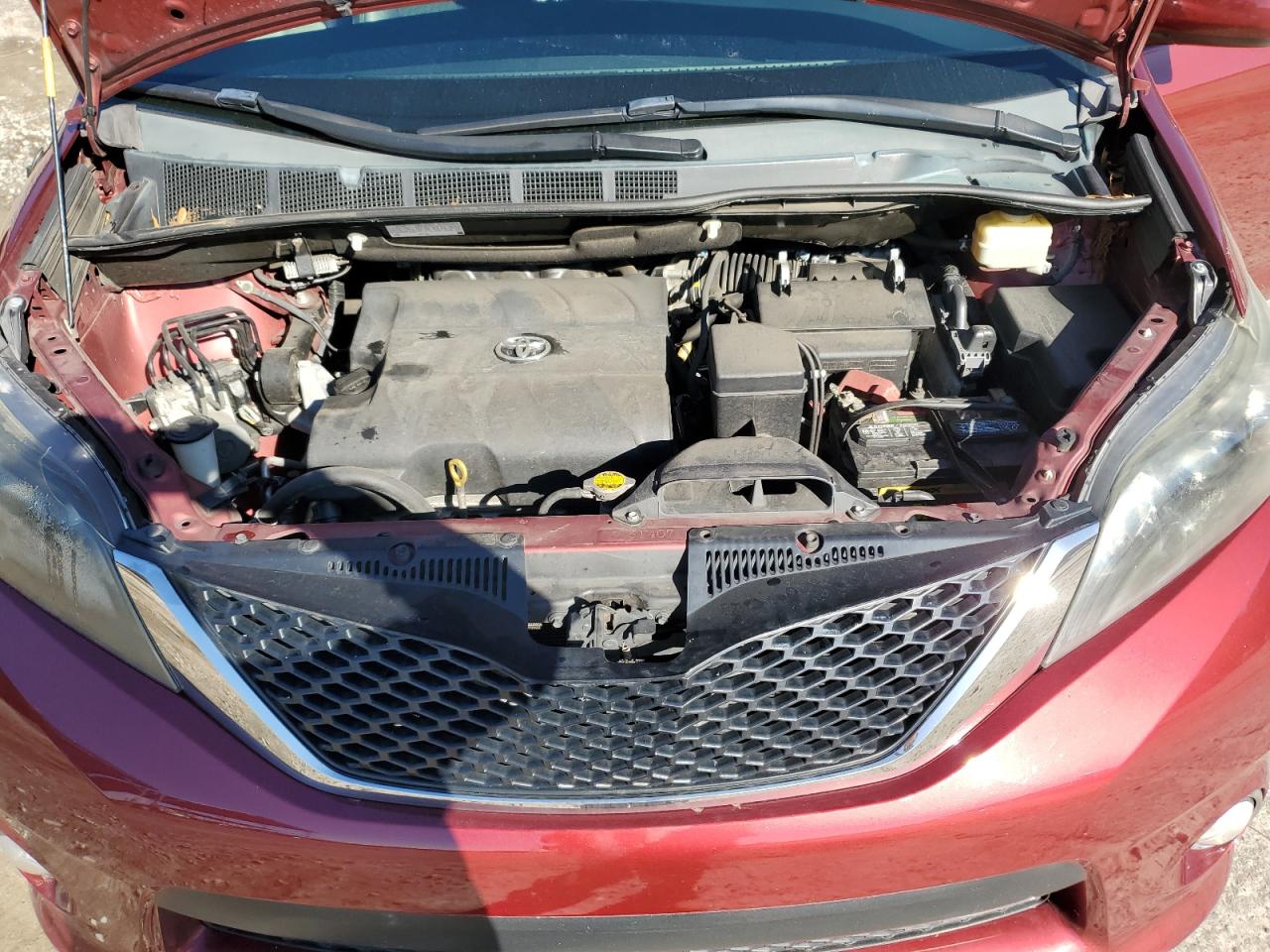 2014 Toyota Sienna - Image 12