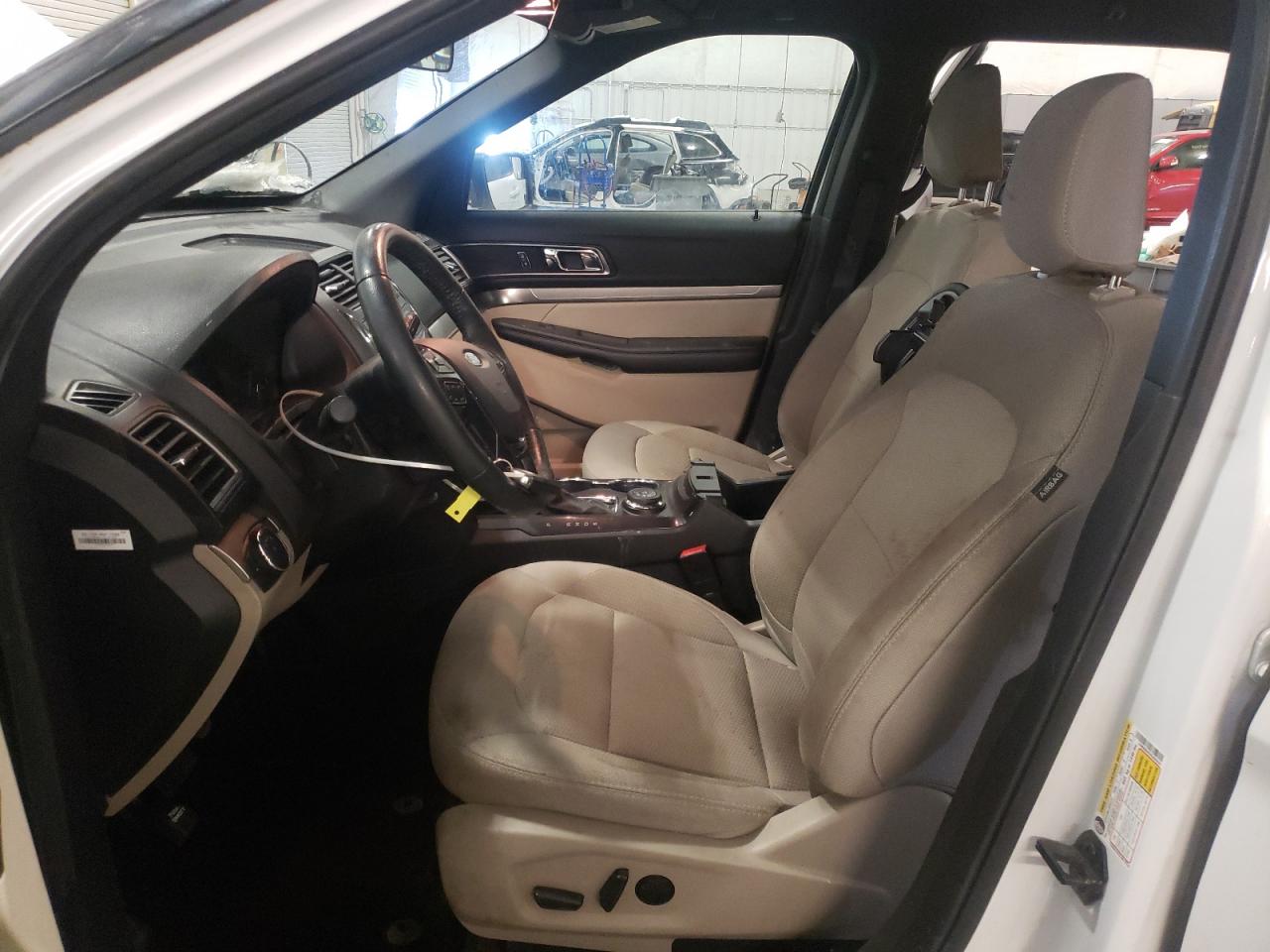 2019 Ford Explorer - Image 7