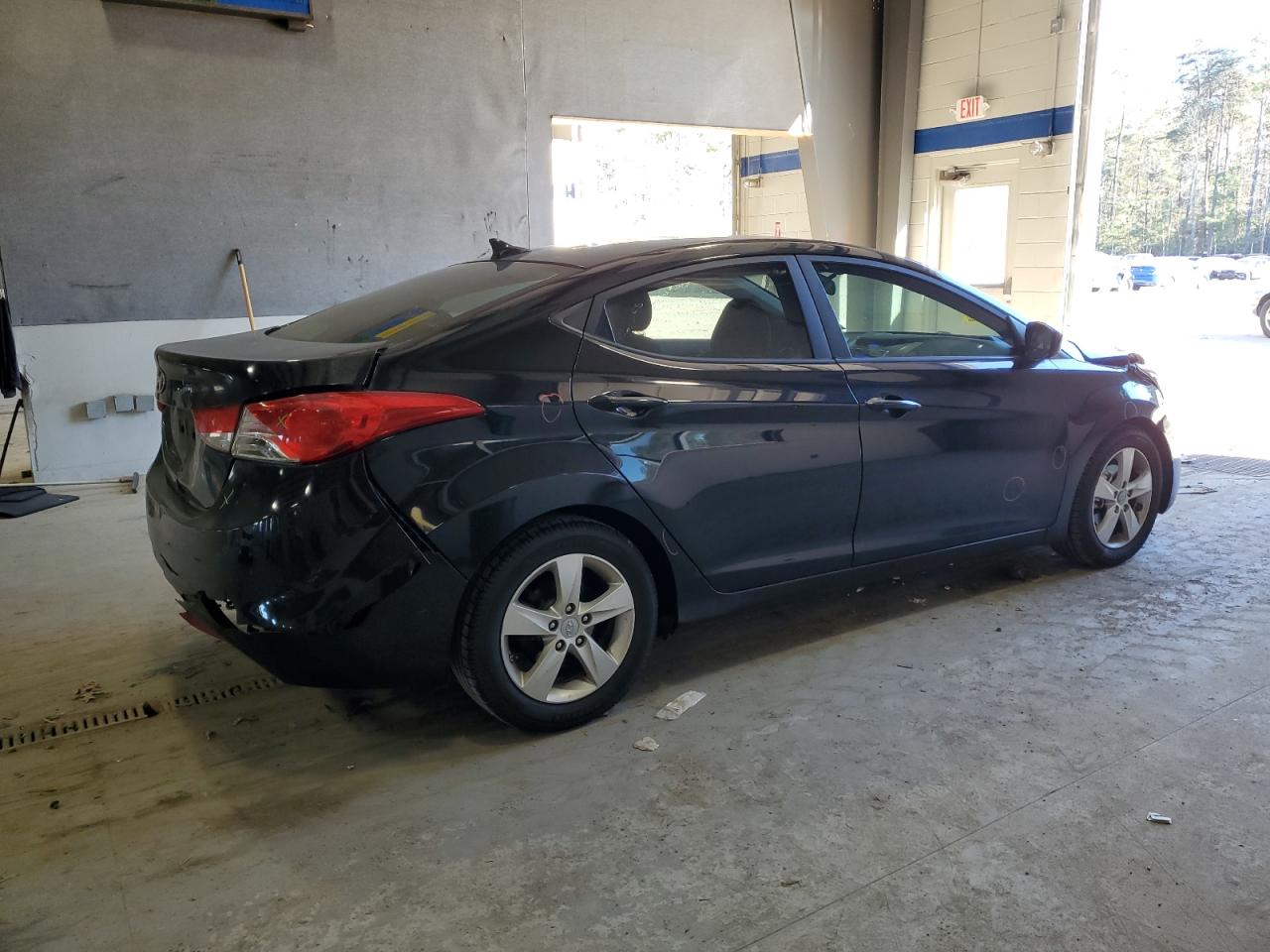 2012 Hyundai Elantra - Image 3