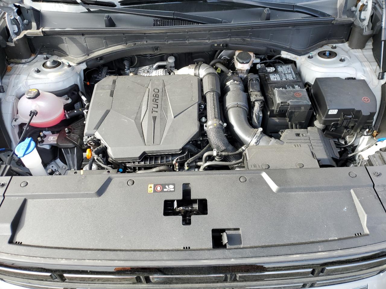 2024 Hyundai Santa Fe - Image 13