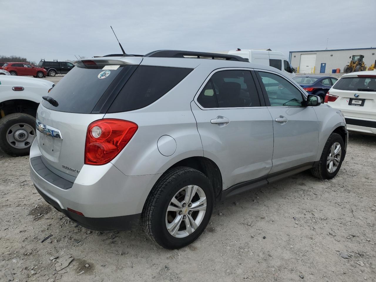 2011 Chevrolet Equinox - Image 3