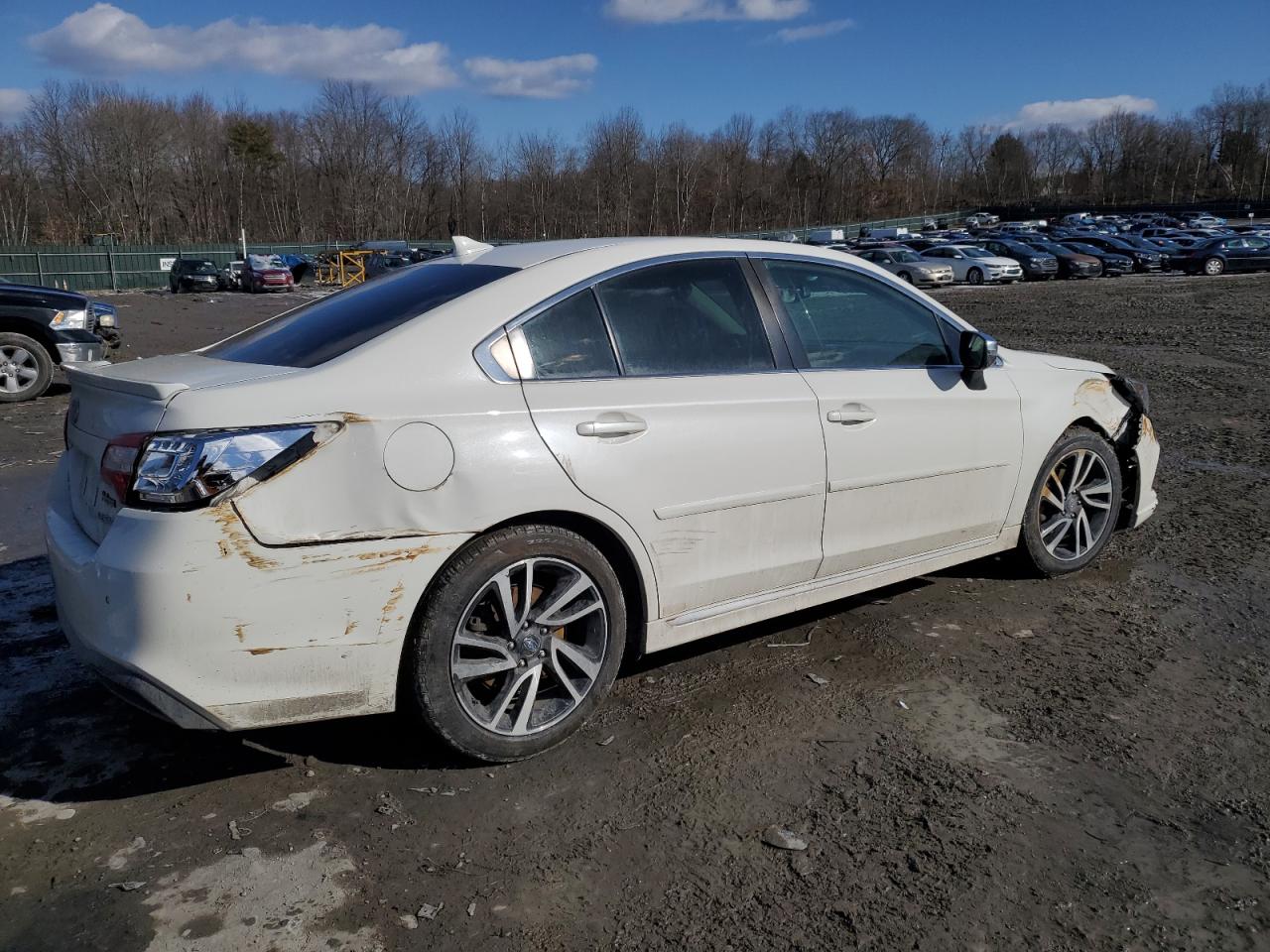 2018 Subaru Legacy - Image 3