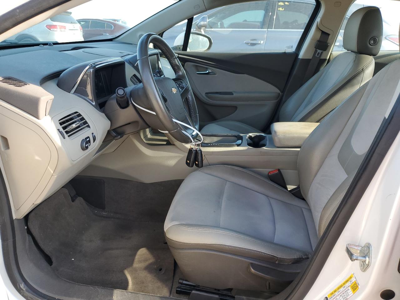 2015 Chevrolet Volt - Image 7