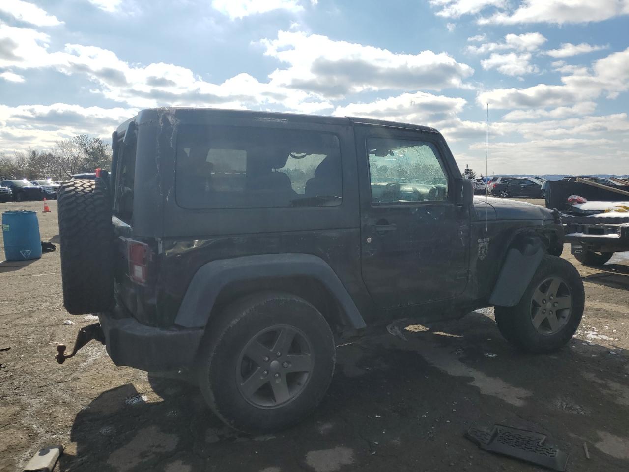 2011 Jeep Wrangler - Image 3