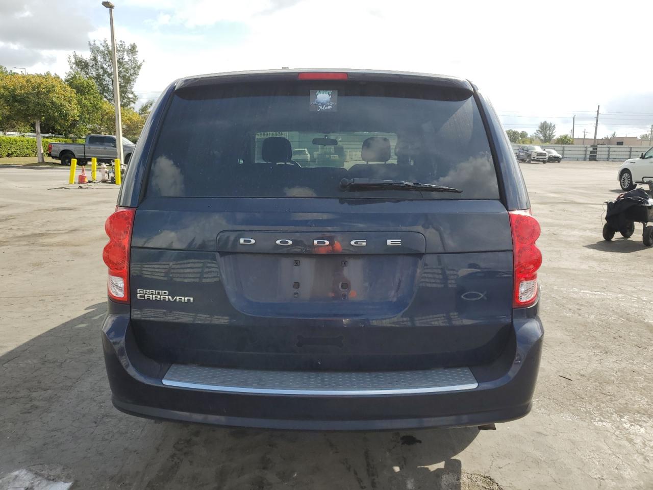 2013 Dodge Caravan - Image 6