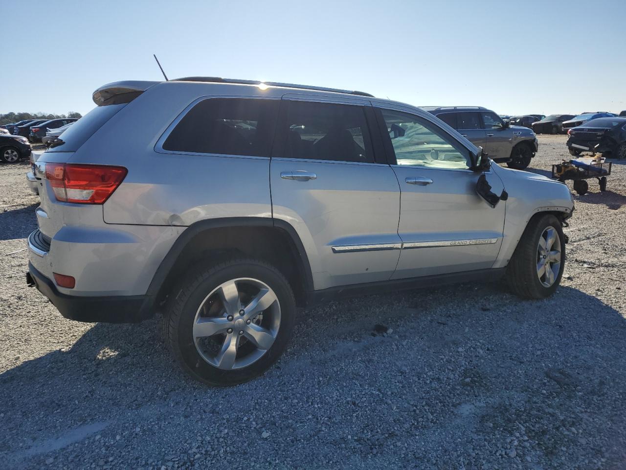 2012 Jeep Grand Cherokee - Image 3