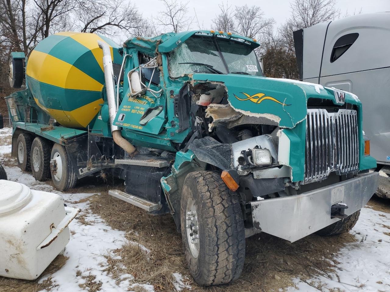 Columbia, MO에서 판매 중인 2018 Western Star 4700Sf Ready Mix Truck - Rollover