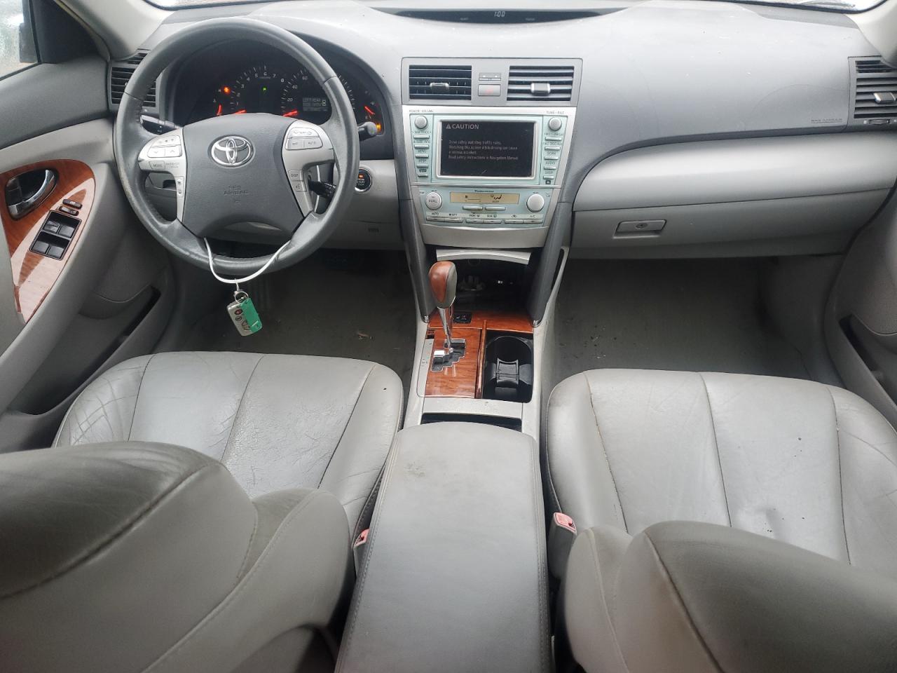 2009 Toyota Camry - Image 8