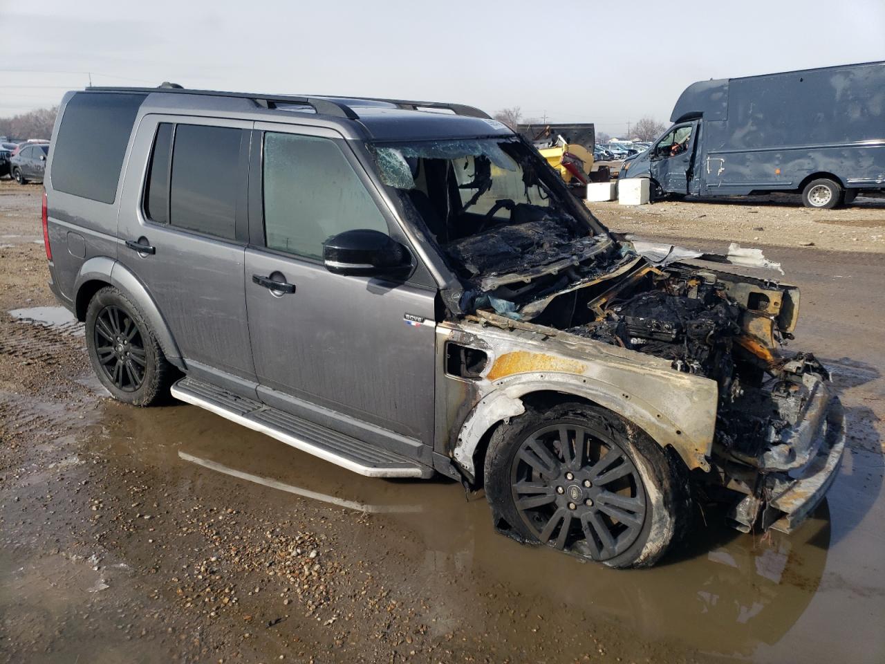2016 Land Rover LR4 - Image 4