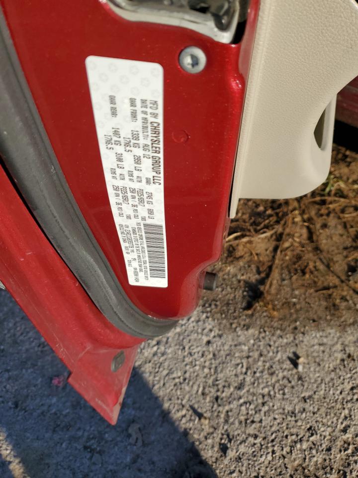 2013 Chrysler Town & Country - Image 13