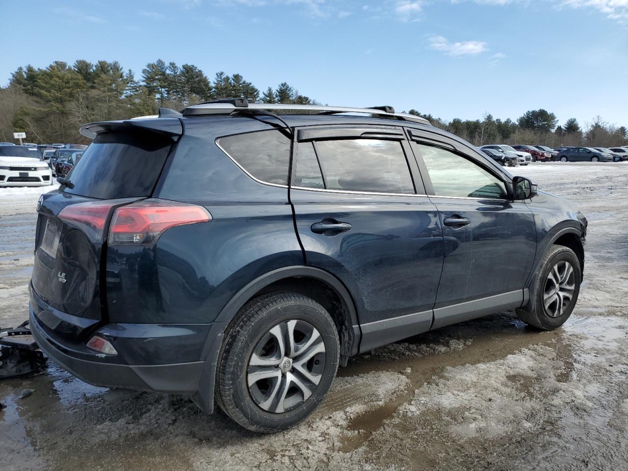 2017 Toyota RAV 4 - Image 3