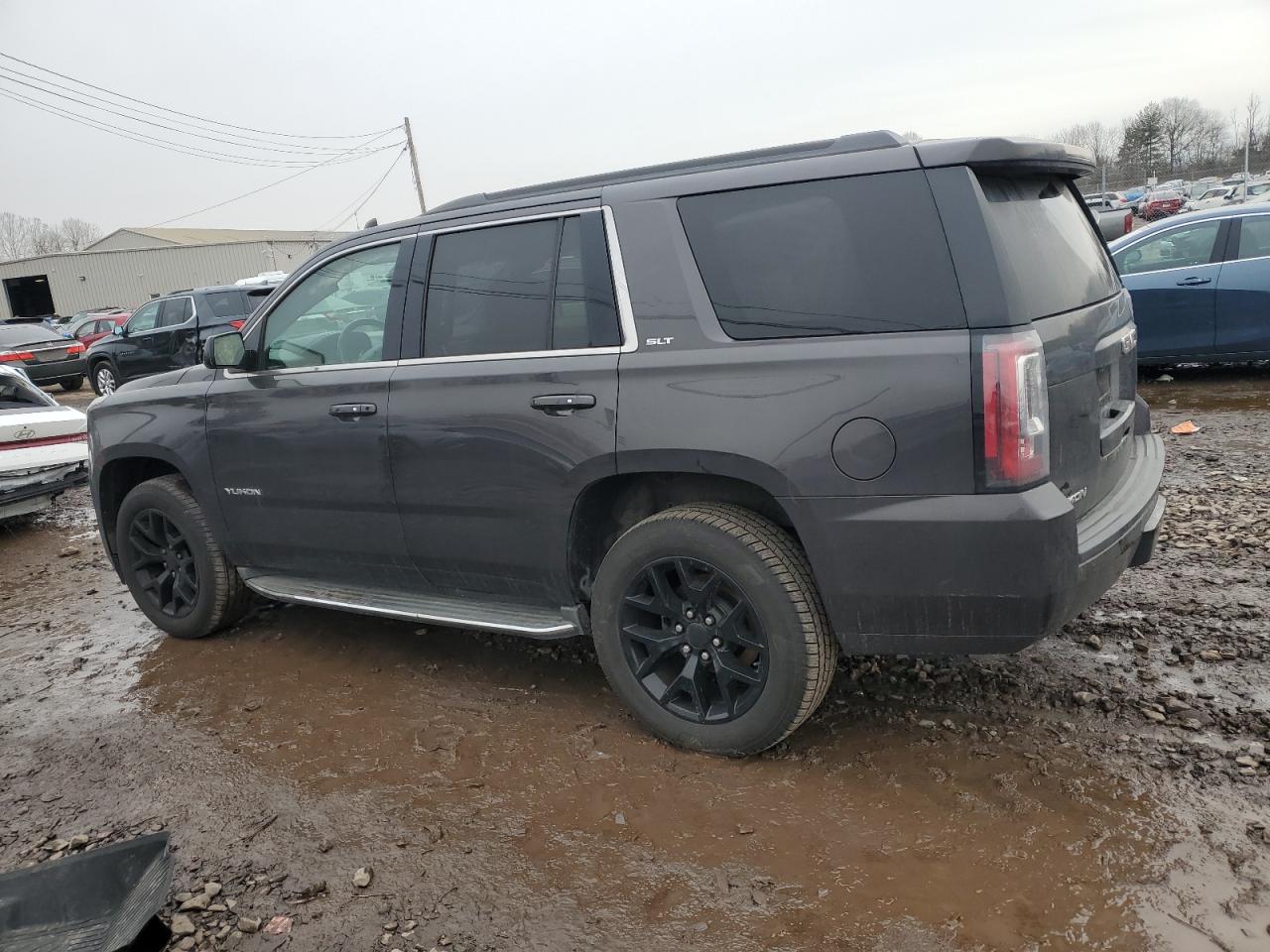 2016 GMC Yukon - Image 2