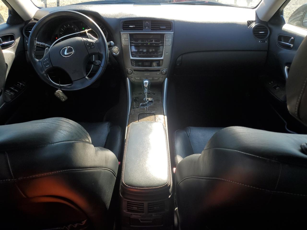 2010 Lexus IS - Image 8