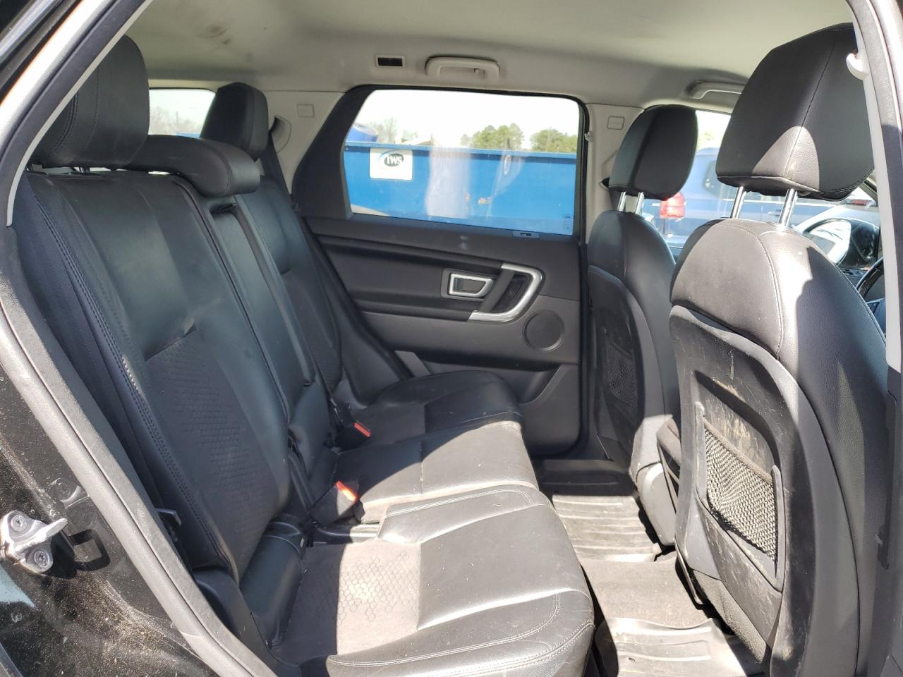 2016 Land Rover Discovery - Image 11