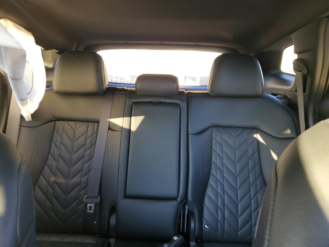2023 Kia Sportage - Image 10