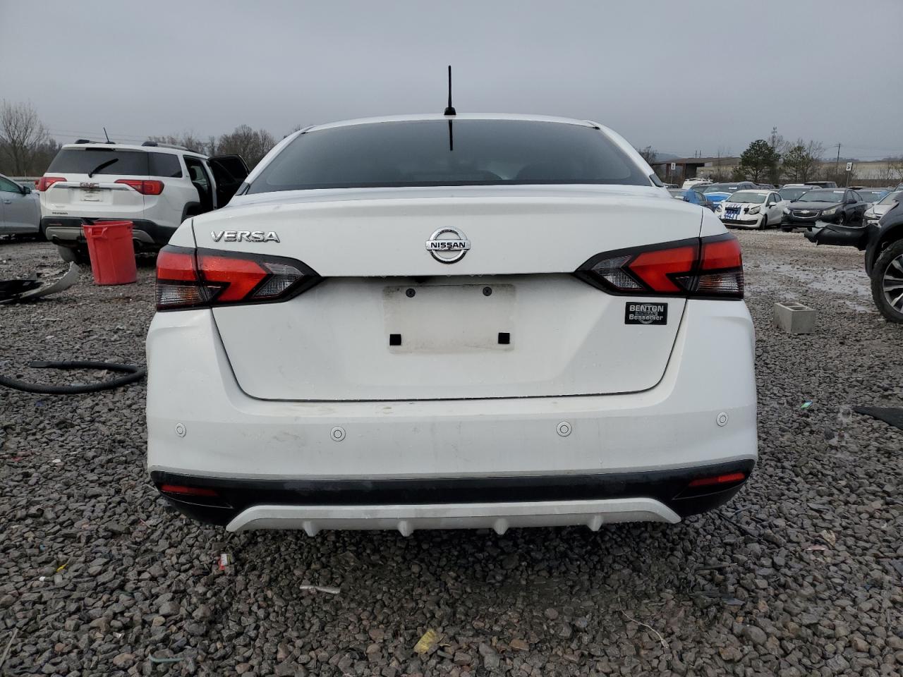 2021 Nissan Versa - Image 6