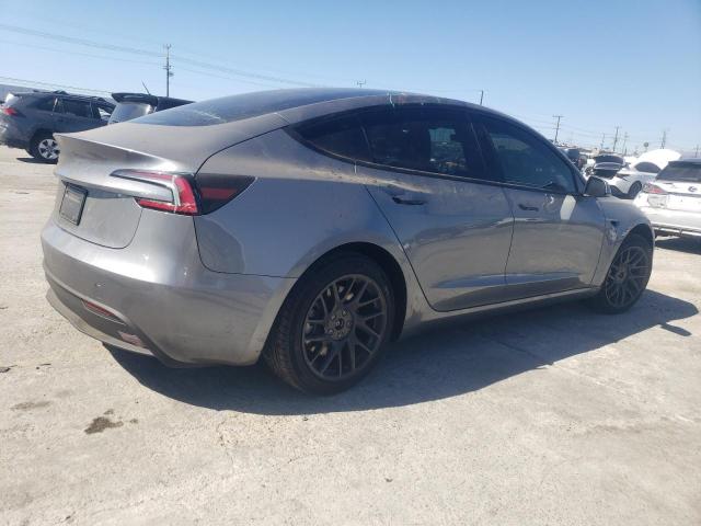  TESLA MODEL 3 2024 Серый
