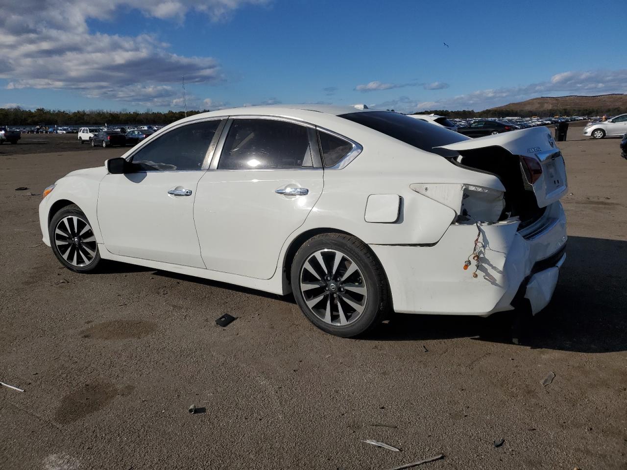 2018 Nissan Altima - Image 2