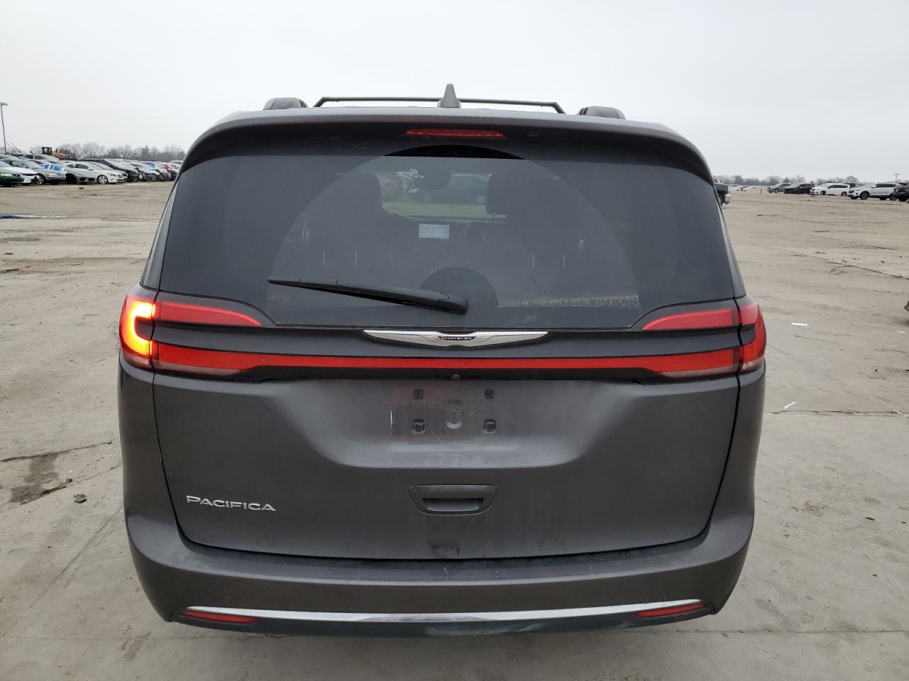 2022 Chrysler Pacifica - Image 6