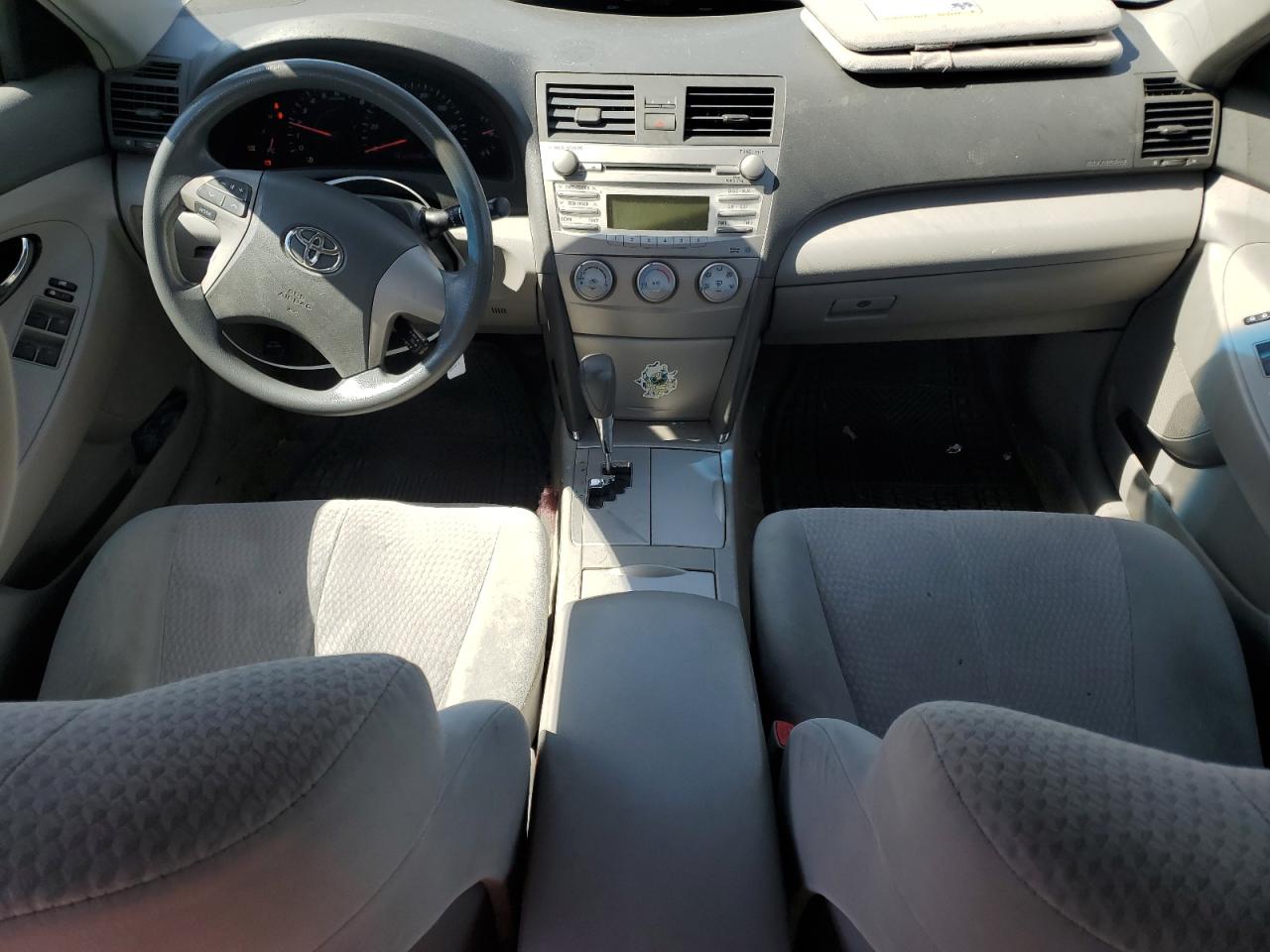 2010 Toyota Camry - Image 8