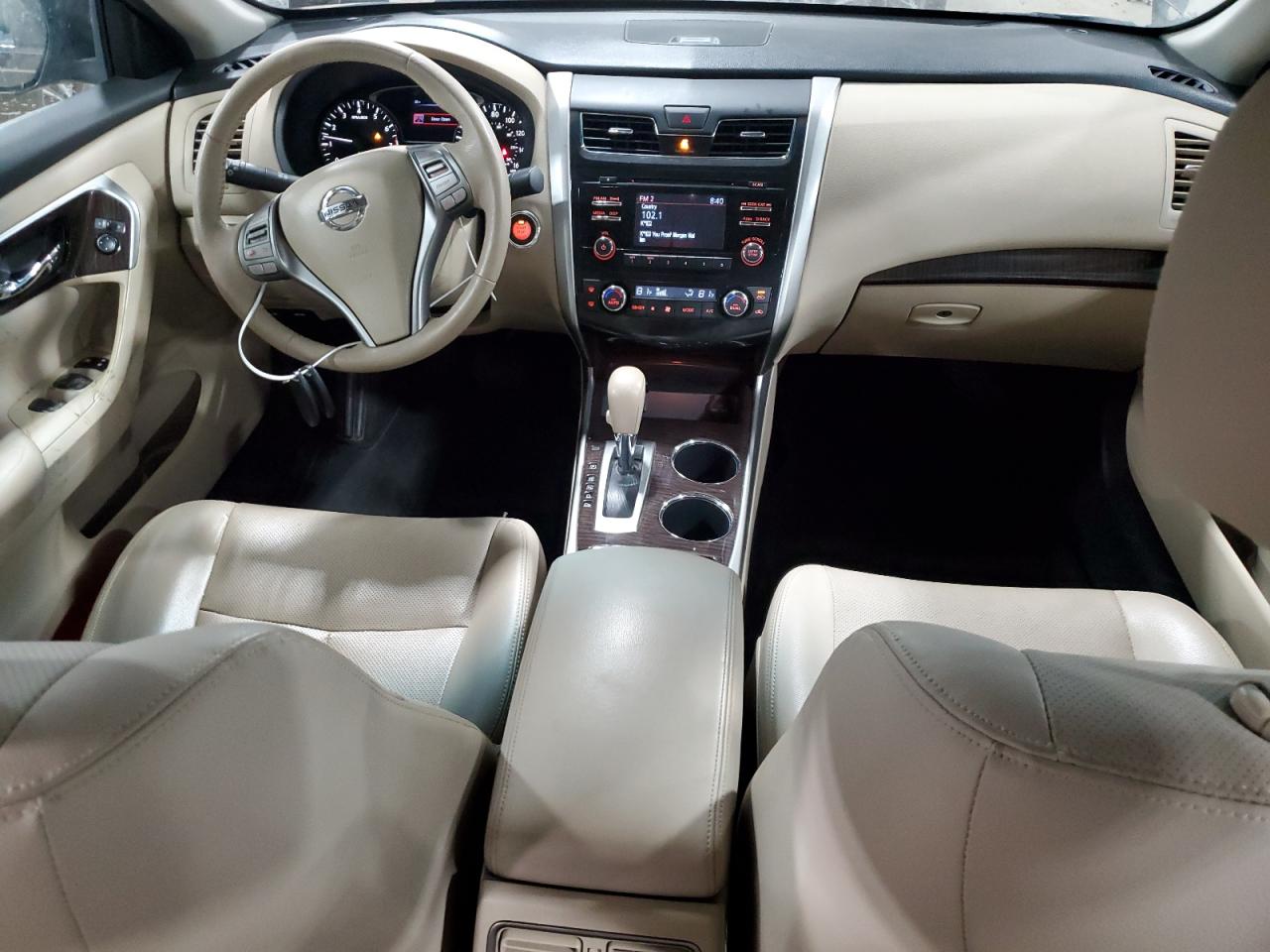 2015 Nissan Altima - Image 8