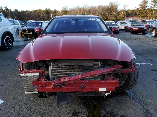  JAGUAR XE 2018 Красный