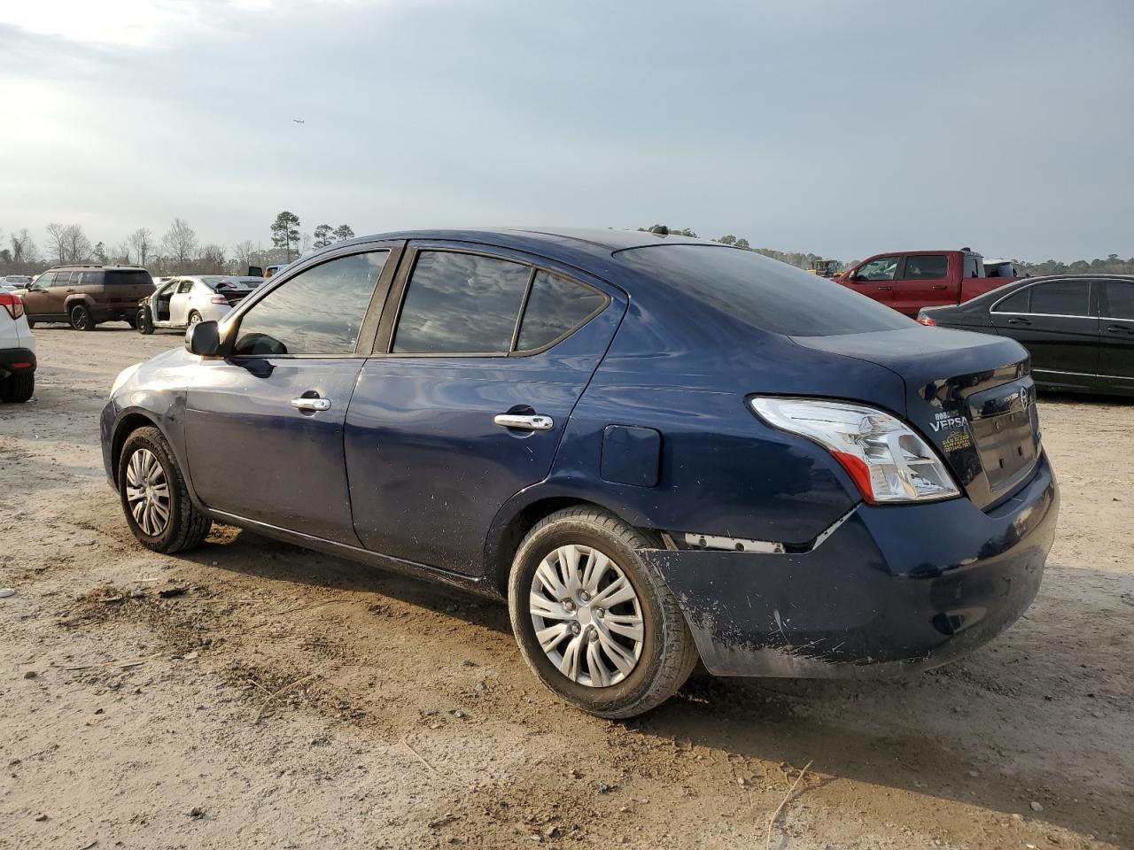 2012 Nissan Versa - Image 2
