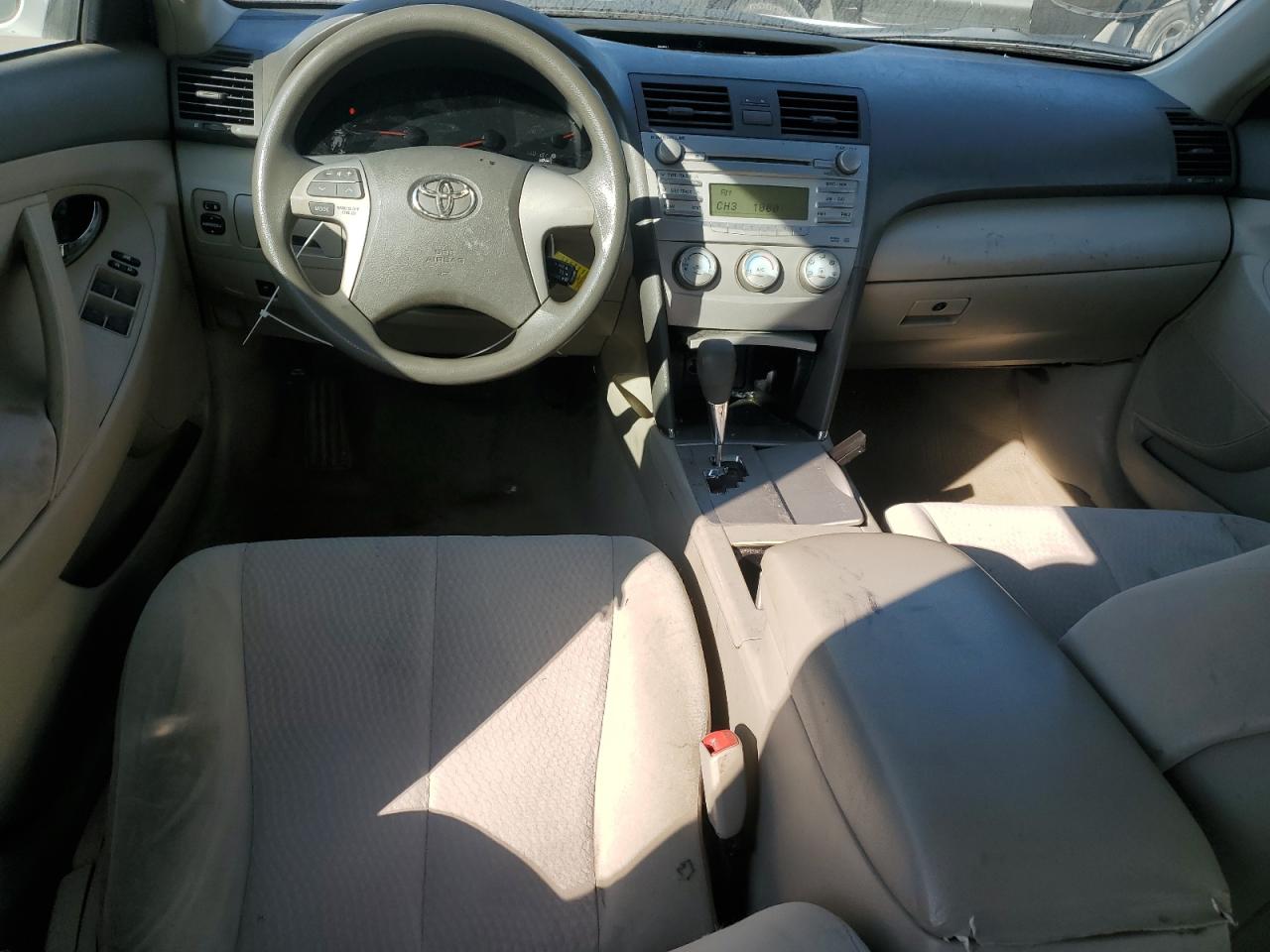 2011 Toyota Camry - Image 8
