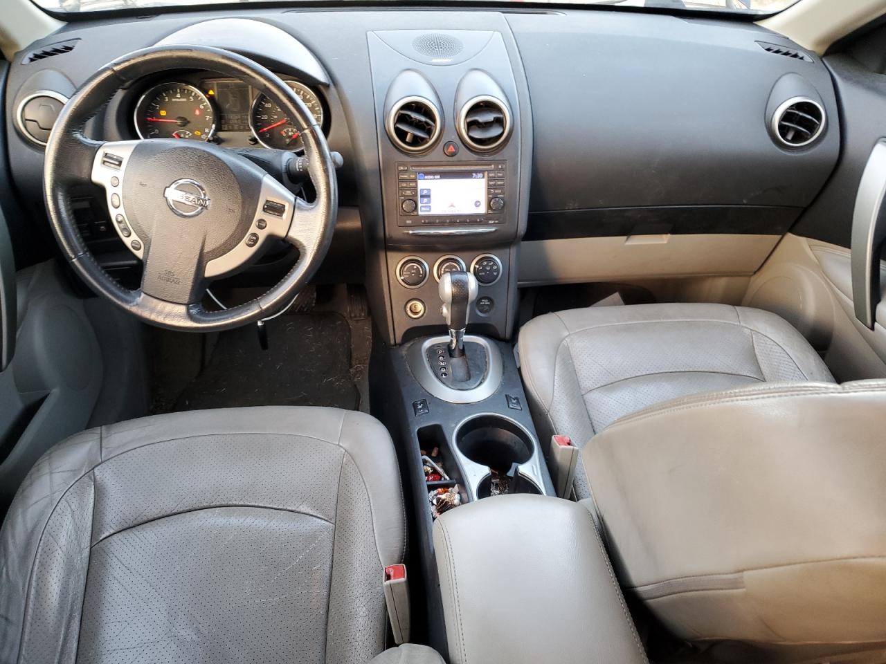 2011 Nissan Rogue - Image 8