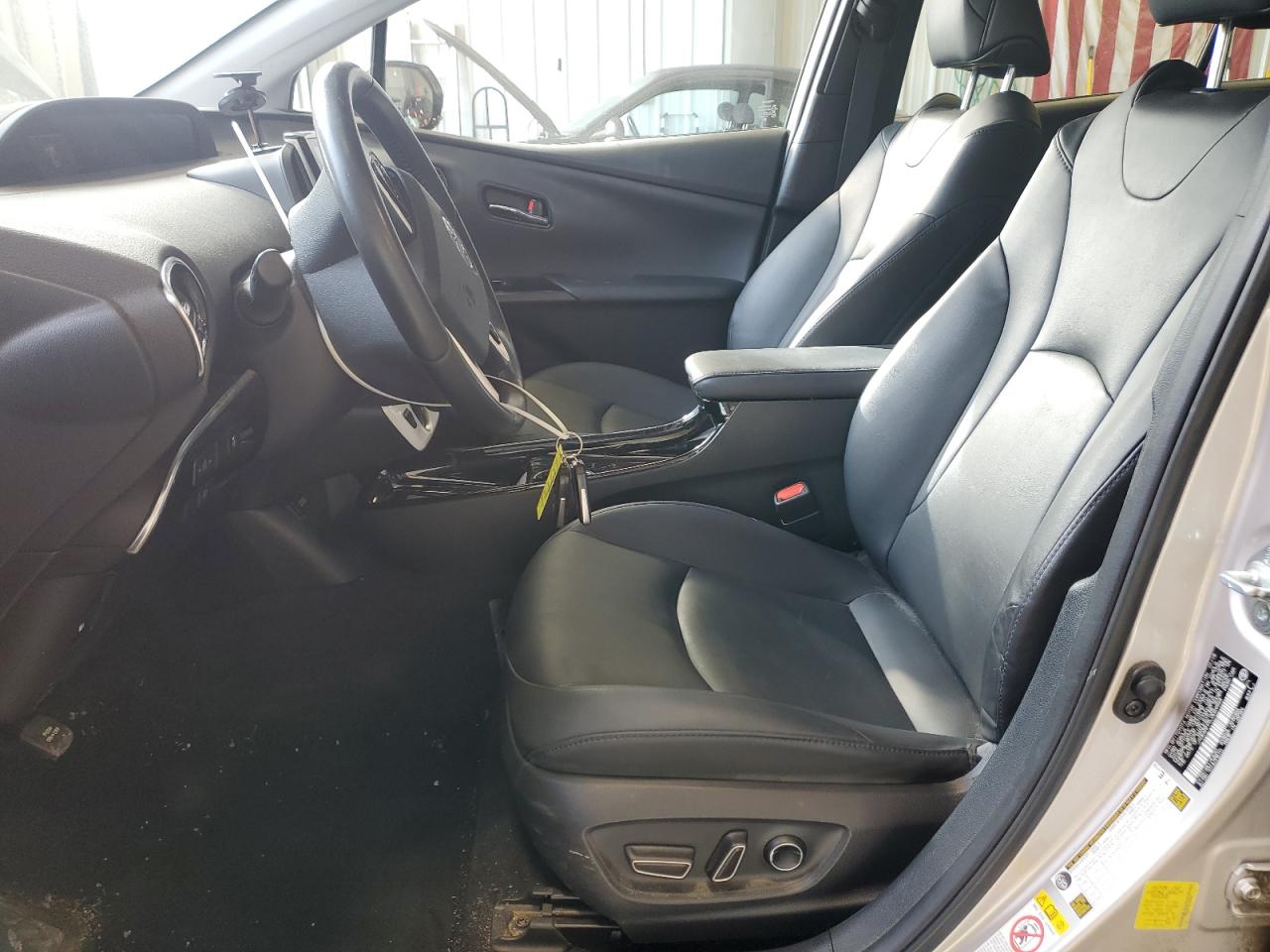 2018 Toyota Prius - Image 7