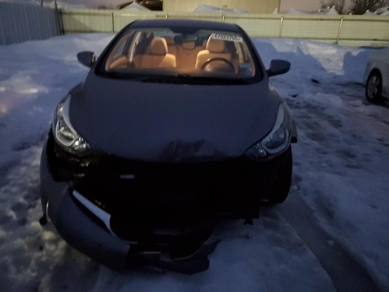 2016 Hyundai Elantra - Image 5