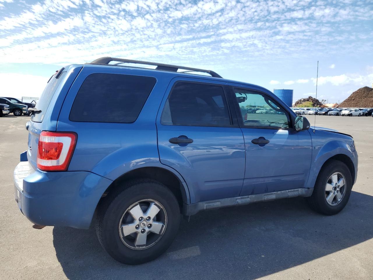 2010 Ford Escape - Image 3