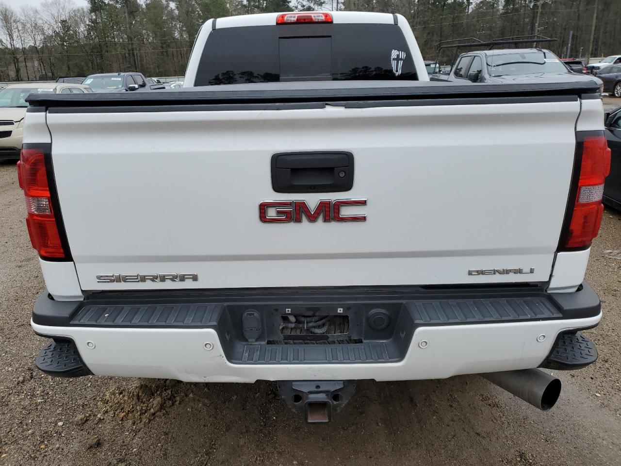 2015 GMC Sierra - Image 6