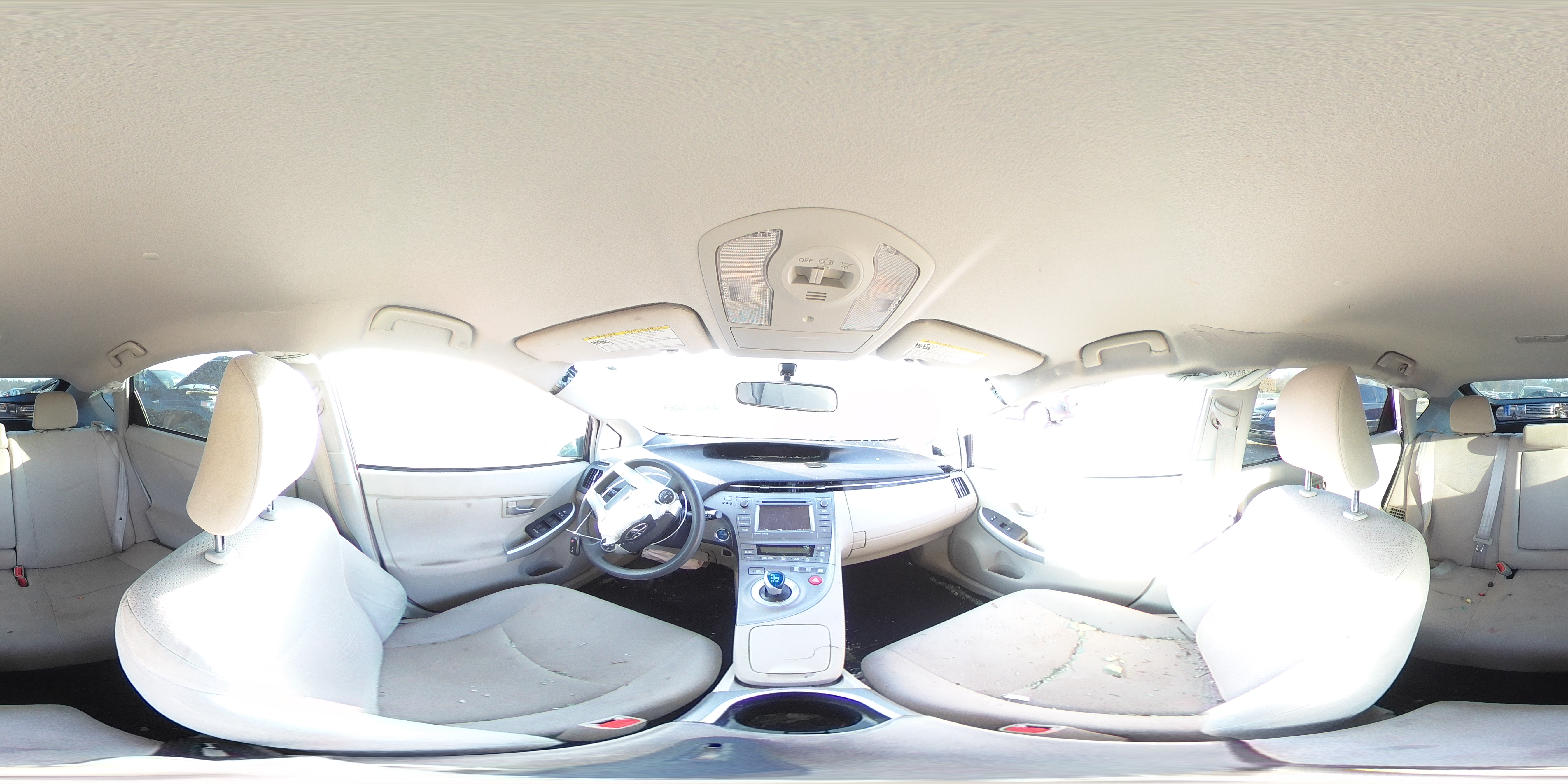 2015 Toyota Prius - Image 12