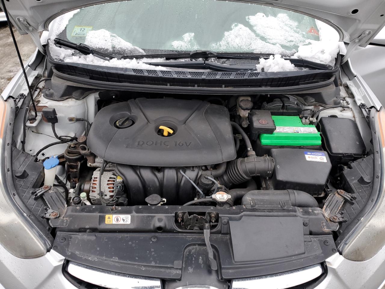 2012 Hyundai Elantra - Image 11