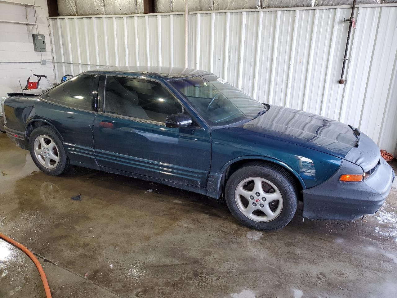 1997 Oldsmobile Cutlass - Image 4