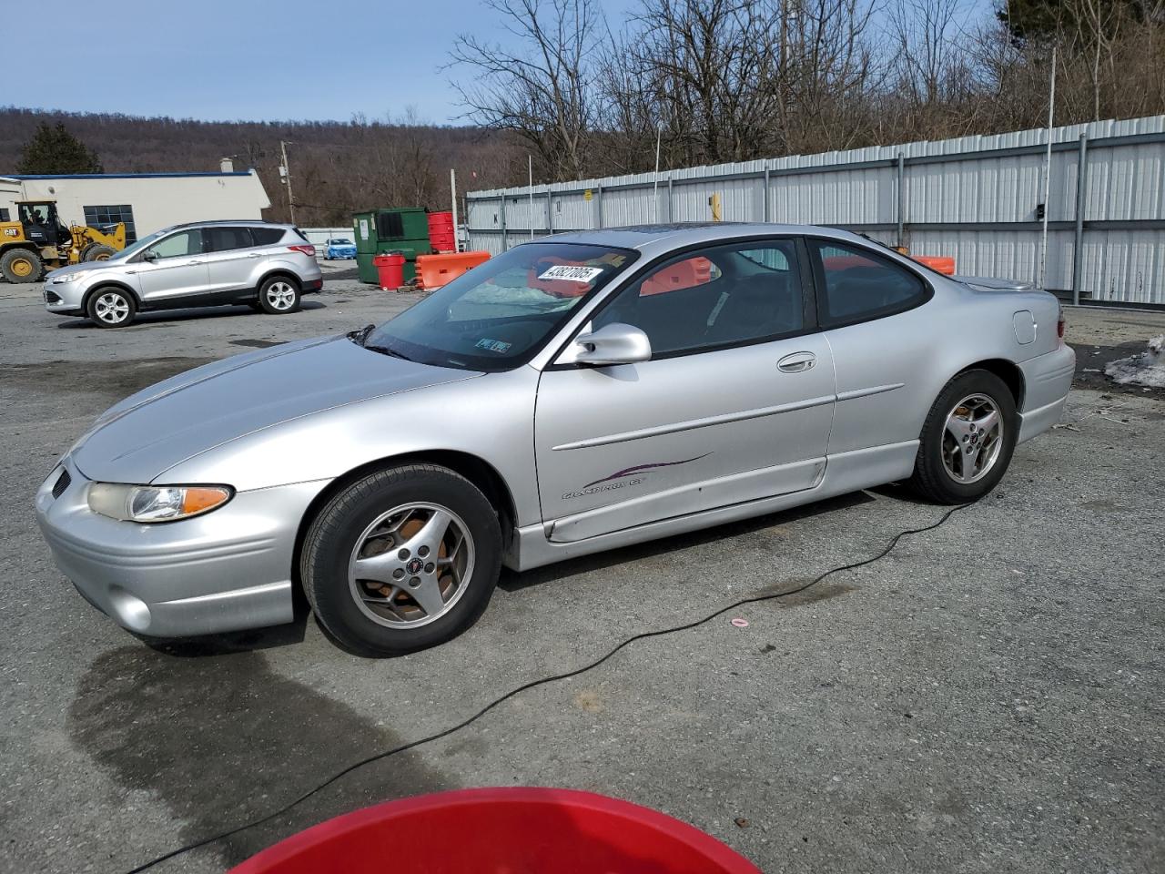 2001 Pontiac Grand Prix - Image 1