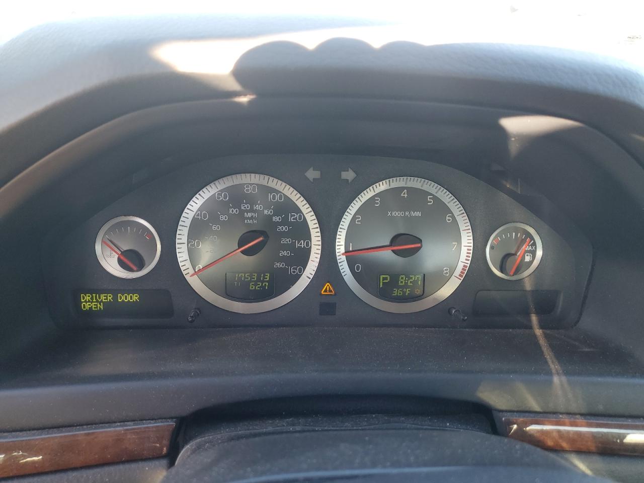 2005 Volvo S80 - Image 9