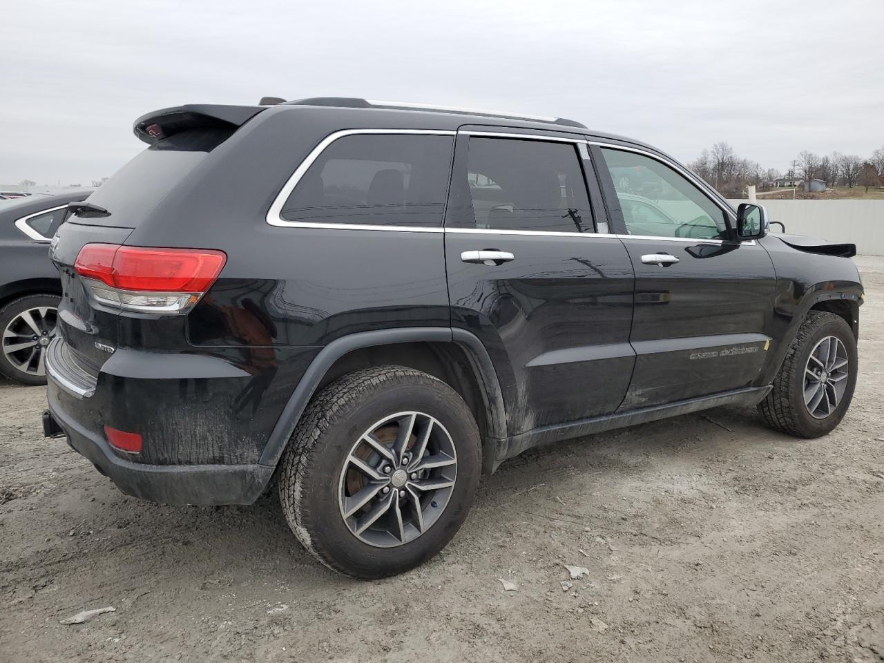 2018 Jeep Grand Cherokee - Image 3