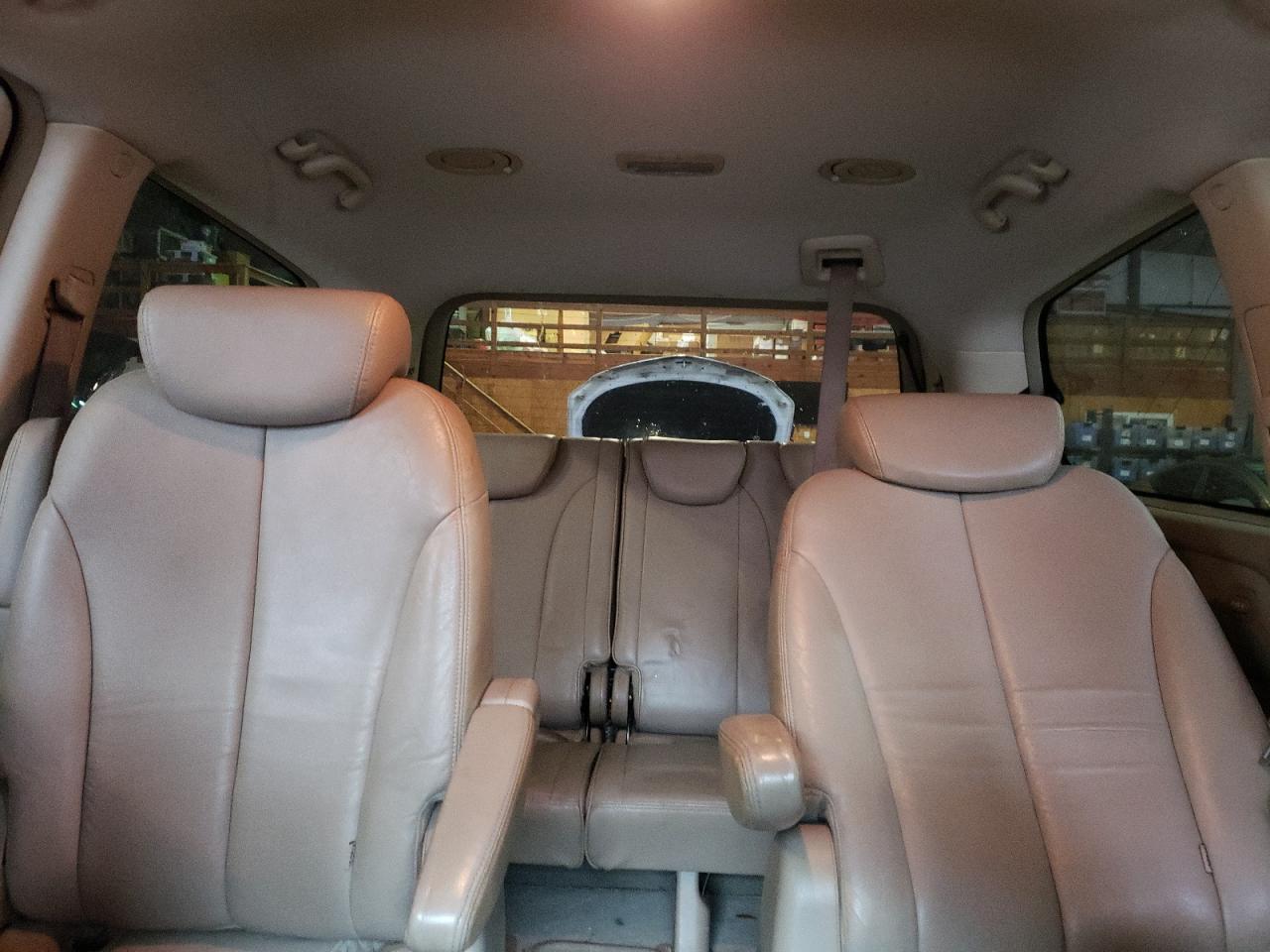 2007 Kia Sedona - Image 10