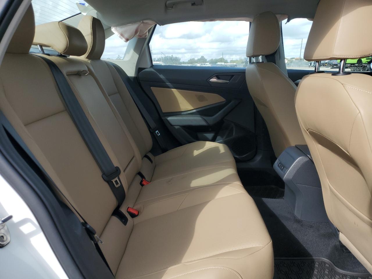 2020 Volkswagen Jetta - Image 11