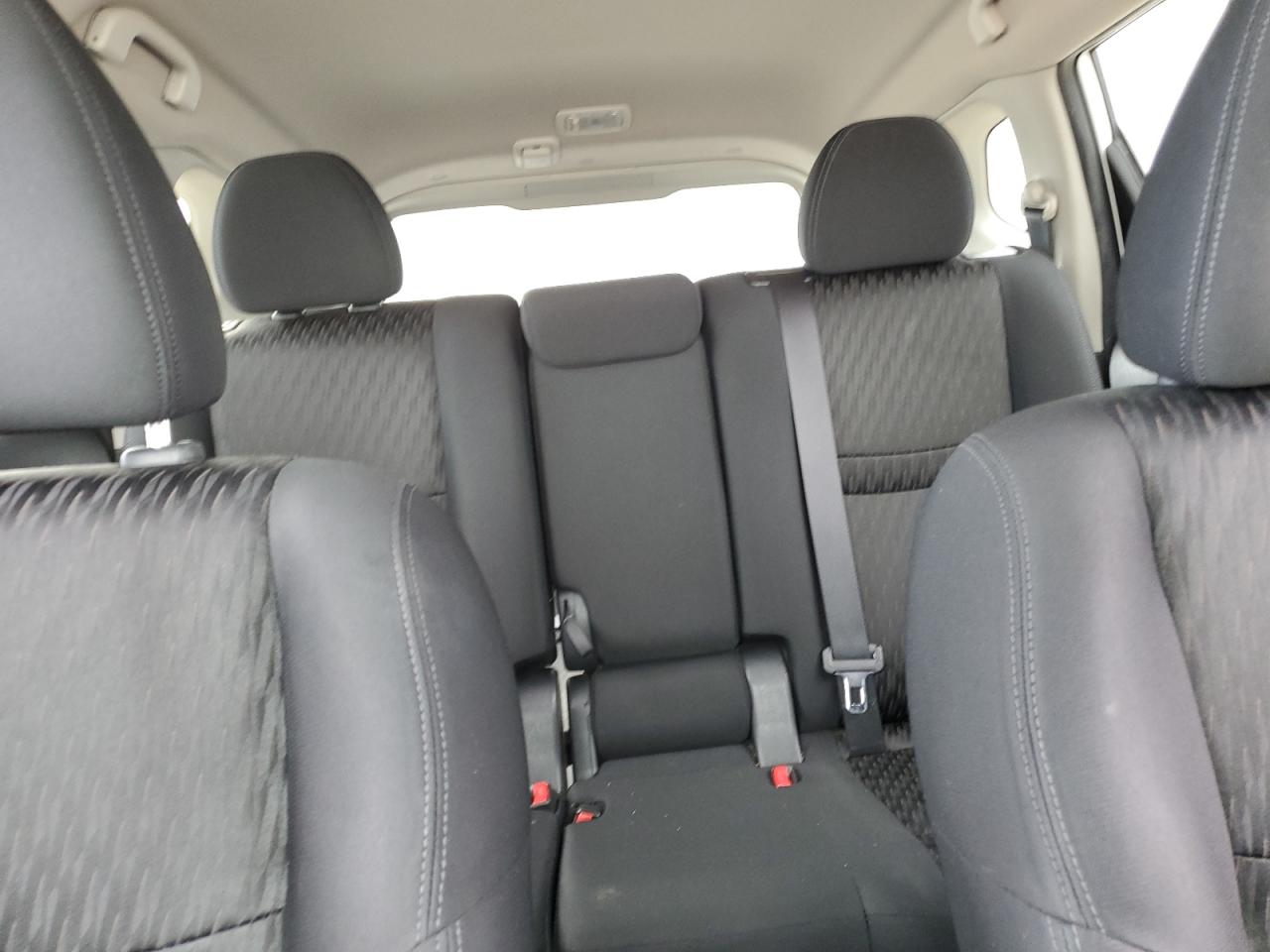 KNMAT2MV8HP545850 NISSAN ROGUE 2017