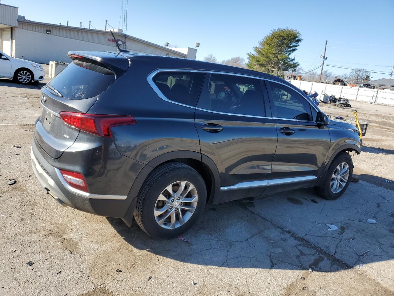 2020 Hyundai Santa Fe - Image 3