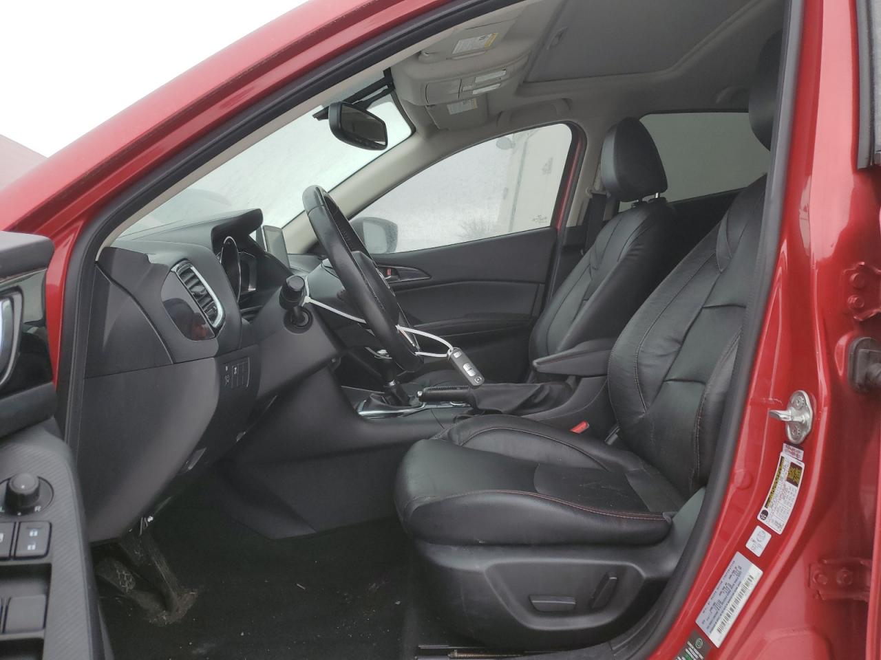2015 Mazda 3 - Image 7