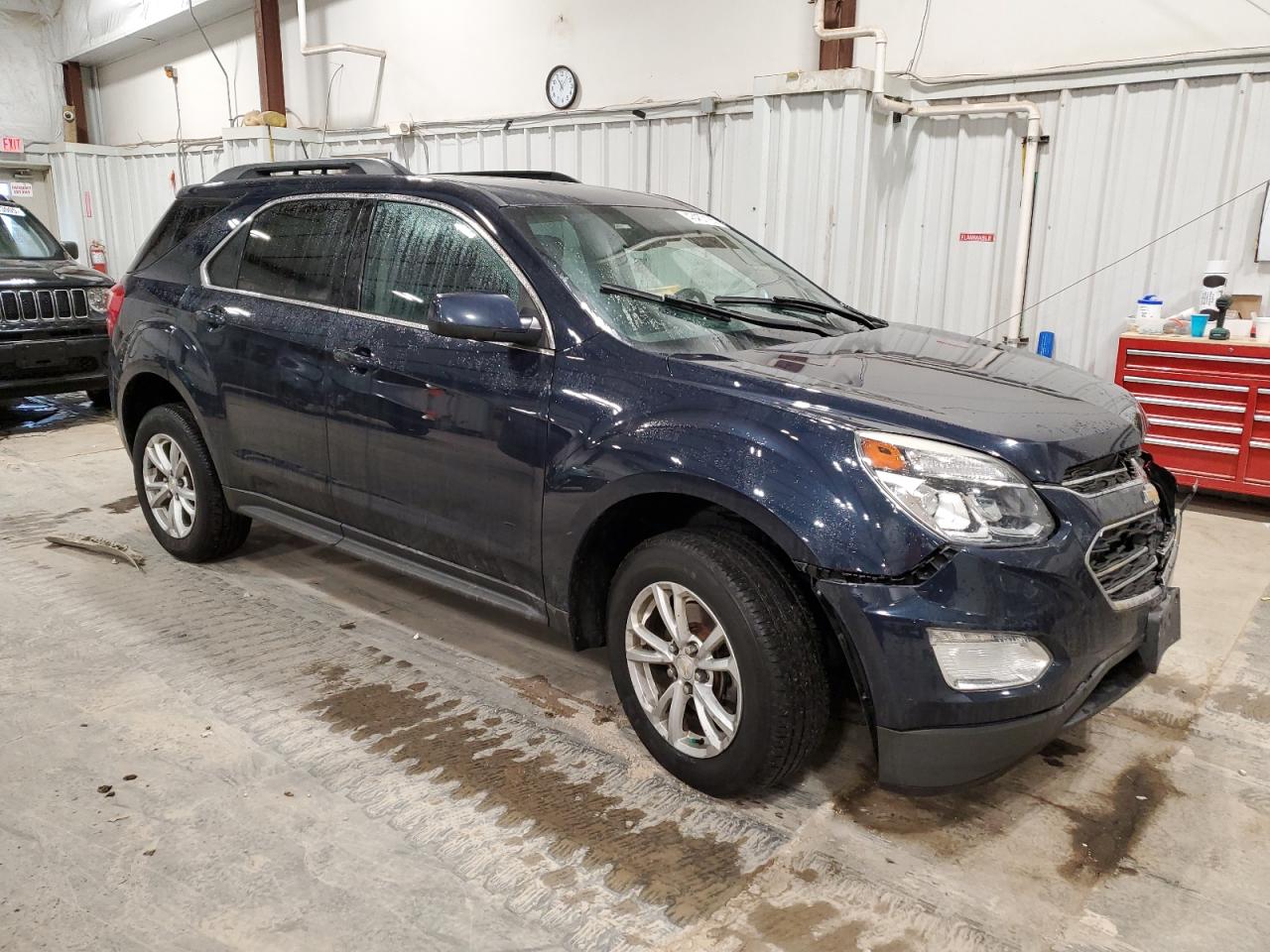 2017 Chevrolet Equinox - Image 4