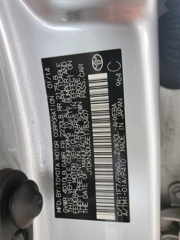 2014 Toyota Prius - Image 12